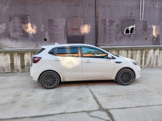 2014 Kia Rio 6-speed III, белый, 1500000 рублей, вид 3