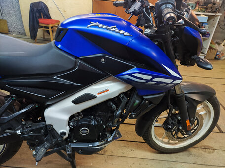 2021 Bajaj Pulsar NS 200, синий, 200000 рублей, вид 2