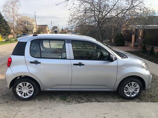 2018 Toyota Passo III, серый, 925000 рублей, вид 2