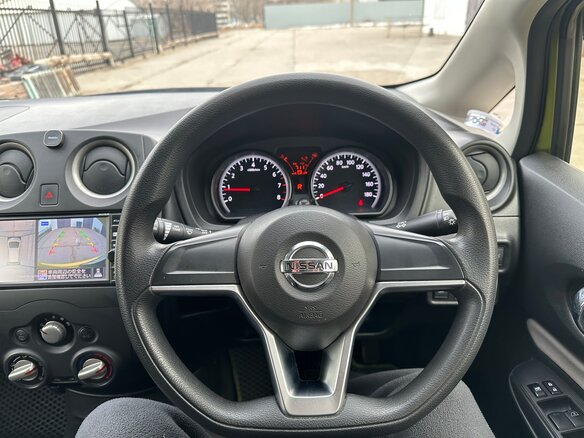 2017 Nissan Note II Рестайлинг, зелёный, 1100000 рублей - вид 19