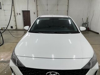 2020 Hyundai Solaris II, белый, 1400000 рублей, вид 2