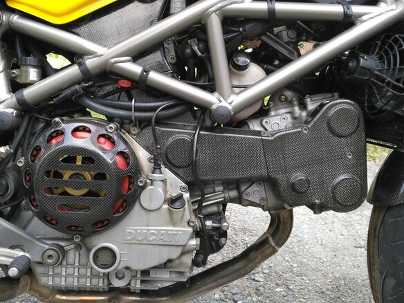 2001 Ducati Monster S4, жёлтый - вид 3