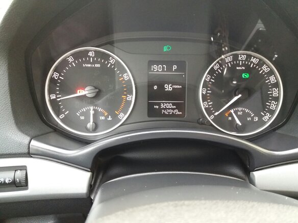 2013 Skoda Octavia II (A5) Рестайлинг, белый - вид 13