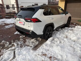 2021 Toyota RAV4 V (XA50), чёрный, 3850000 рублей, вид 3