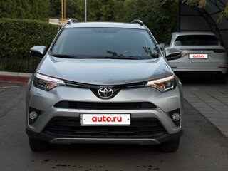 2017 Toyota RAV4 IV (XA40) Рестайлинг, серебристый, 2550000 рублей, вид 1