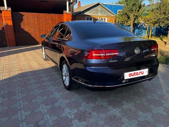 2015 Volkswagen Passat B8, синий, 1800000 рублей - вид 14