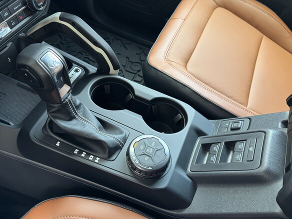 2024 Ford Bronco VI, серый - вид 19