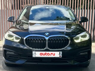 2021 BMW 1 серии 116d III (F40), чёрный, 1950000 рублей, вид 4