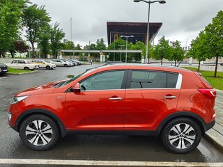 2011 Kia Sportage III, оранжевый, 1500000 рублей, вид 3