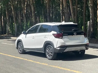 2022 Toyota Yaris L X XP150 Рестайлинг, белый, 1050001 рублей, вид 2