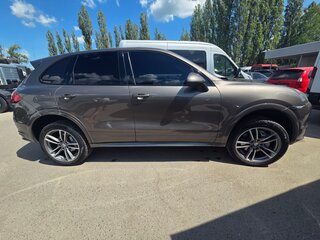 2011 Porsche Cayenne S II (958), коричневый, 1800000 рублей, вид 2