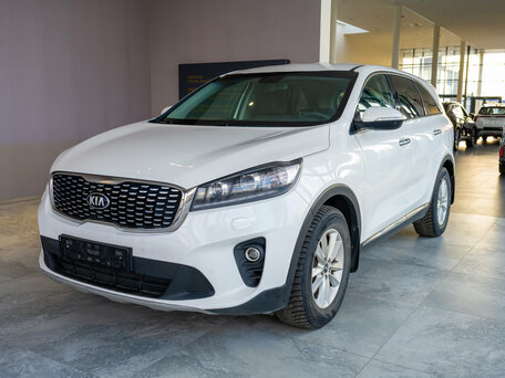 2019 Kia Sorento III Prime Рестайлинг, белый, 3150000 рублей, вид 3