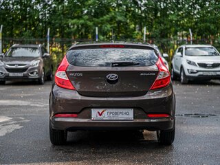 2015 Hyundai Solaris I Рестайлинг, коричневый, 649000 рублей, вид 4