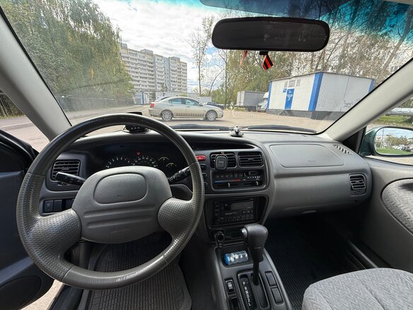 2001 Suzuki Grand Vitara I Рестайлинг, зелёный, 380000 рублей - вид 9