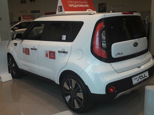 2018 Kia Soul II Рестайлинг, бежевый - вид 2