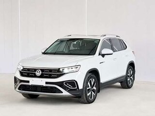 2023 Volkswagen Touran L II, белый, 1810000 рублей, вид 4