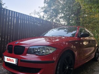 2009 BMW 1 серии 116i I (E81/E82/E87/E88) Рестайлинг, красный, 850000 рублей, вид 2