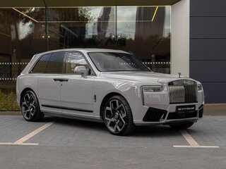 2026 Rolls-Royce Cullinan Black Badge I Рестайлинг (Series II), серый, 67900000 рублей, вид 1