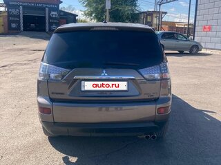 2010 Mitsubishi Outlander II Рестайлинг, коричневый, 1660000 рублей, вид 2