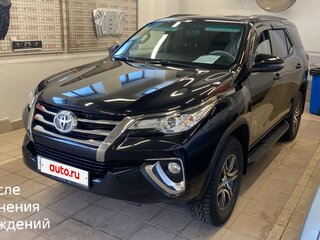 2019 Toyota Fortuner II, чёрный, 3000000 рублей, вид 2