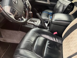 2011 Toyota Land Cruiser 200 Series, серый, 2948000 рублей, вид 4