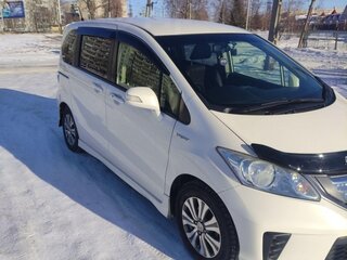 2012 Honda Freed I Рестайлинг, белый, 1150000 рублей, вид 3