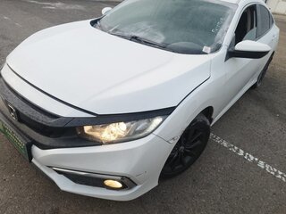 2020 Honda Civic X Рестайлинг, белый, 1899999 рублей, вид 5