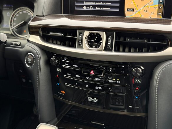 2018 Lexus LX 570 III Рестайлинг 2, синий, 7145000 рублей - вид 33