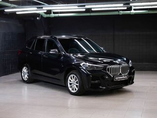 2021 BMW X1 20i xDrive II (F48) Рестайлинг, чёрный, 2299000 рублей, вид 3