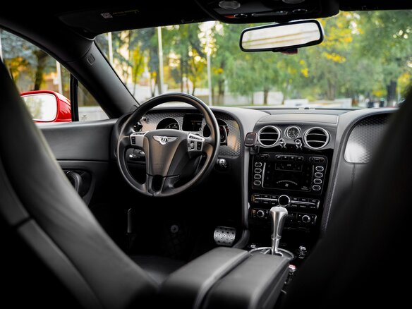2009 Bentley Continental GT Speed I, красный, 4450000 рублей - вид 19