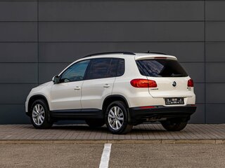 2012 Volkswagen Tiguan I Рестайлинг, белый, 1395000 рублей, вид 4