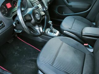 2010 Volkswagen Polo V, чёрный, 690000 рублей, вид 4