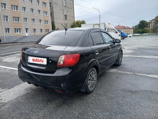 2010 Kia Rio II Рестайлинг, чёрный, 360000 рублей, вид 3