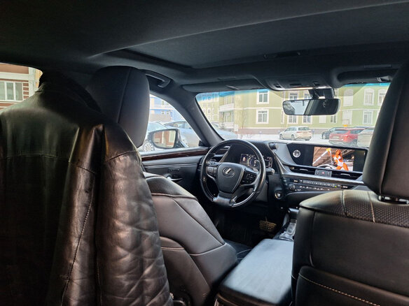 2019 Lexus ES 250 VII, чёрный, 3650000 рублей - вид 12