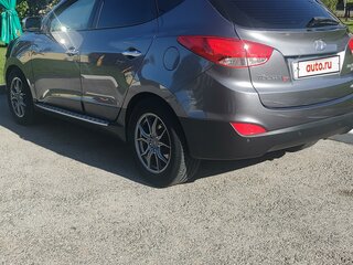 2010 Hyundai Tucson II, серебристый, 1300000 рублей, вид 4