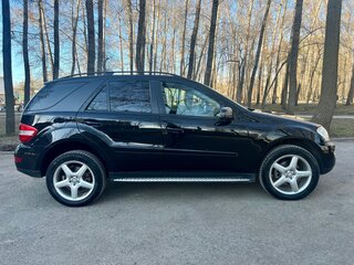 2010 Mercedes-Benz M-Класс 350 II (W164) Рестайлинг, чёрный, 1590000 рублей, вид 4