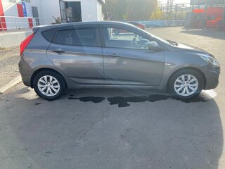 2012 Hyundai Solaris I, чёрный, 510000 рублей, вид 2