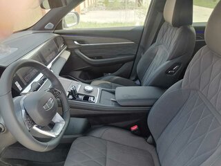 2024 Geely Monjaro (Xingyue L) I Рестайлинг (China Market), серый, 3200000 рублей, вид 4