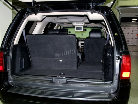 2004 Lincoln Navigator 6-speed II, чёрный - вид 7