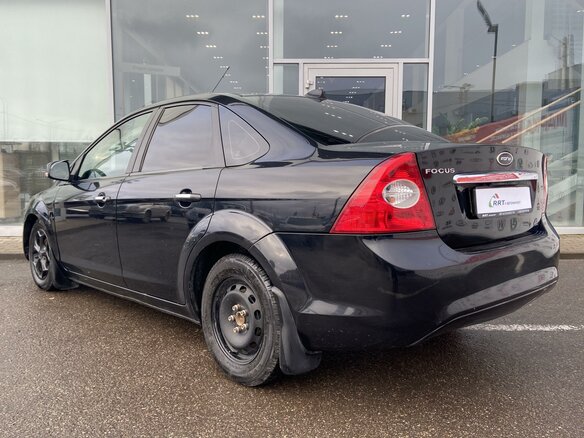 2009 Ford Focus II Рестайлинг, чёрный - вид 3