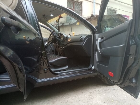 2011 Chevrolet Aveo I Рестайлинг, чёрный, 520000 рублей - вид 16