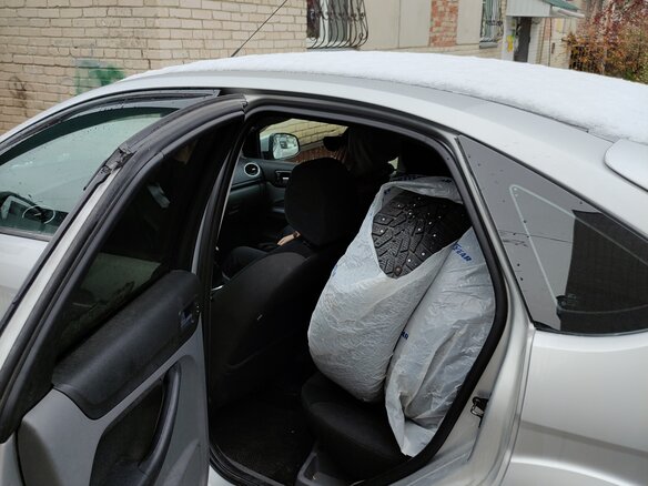 2008 Ford Focus II Рестайлинг, серебристый, 600000 рублей - вид 17