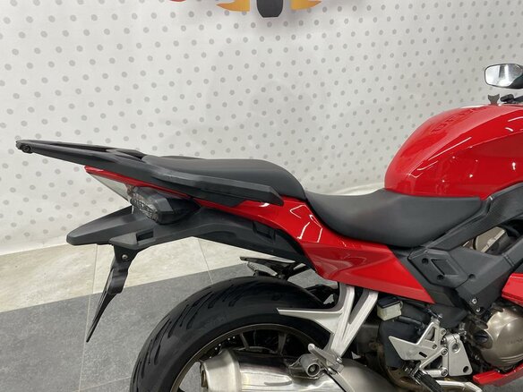 2019 Honda VFR 800, красный, 645000 рублей - вид 16