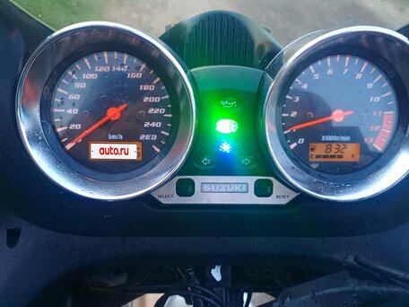 2005 Suzuki Bandit 1200, серебристый, 350000 рублей, вид 5