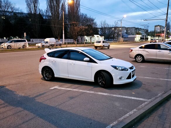 2012 Ford Focus III, белый, 999999 рублей - вид 8