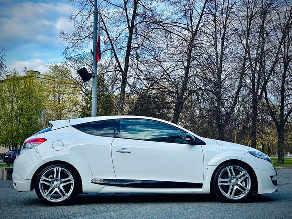 2012 Renault Megane RS III, белый, 1650000 рублей - вид 6