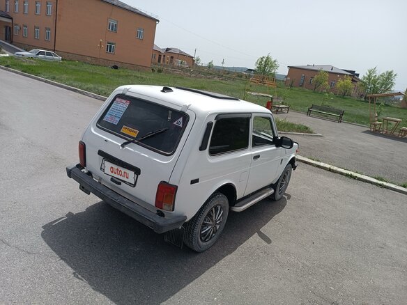 2010 Lada (ВАЗ) 2121 (4x4) I Рестайлинг, белый, 715000 рублей - вид 8