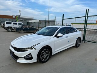 2020 Kia K5 III, белый, 2650000 рублей, вид 1