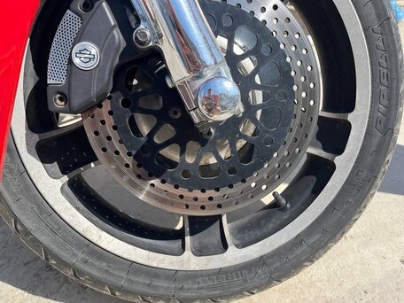 2010 Harley-Davidson Road Glide, красный, 1500000 рублей, вид 5