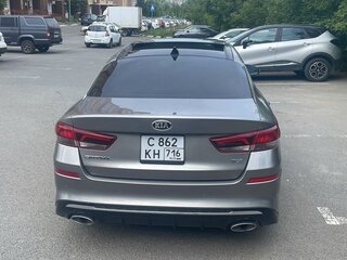 2018 Kia Optima IV Рестайлинг, коричневый, 1560000 рублей, вид 3